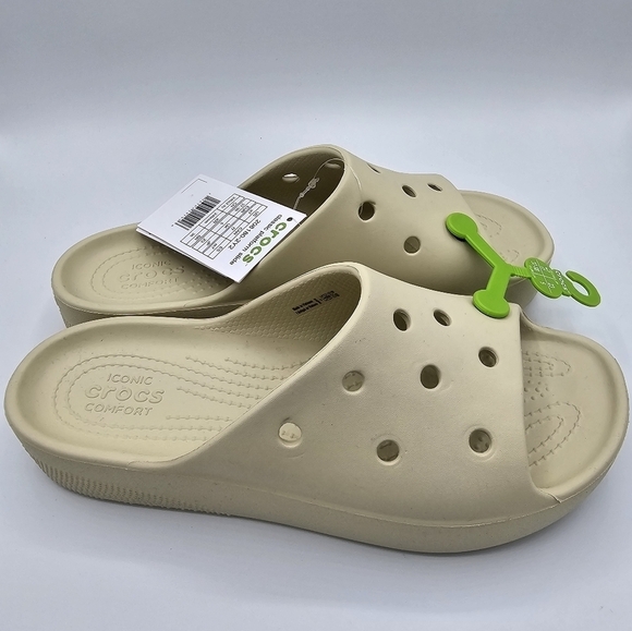 ⭐️40% Off⭐️ Crocs Classic Platform Slide in Bone - Picture 1 of 8